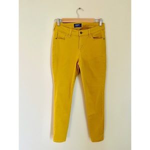 ✨moving sale✨ Yellow Mid-Rise Old Navy Rockstar Jeans Pants 💛